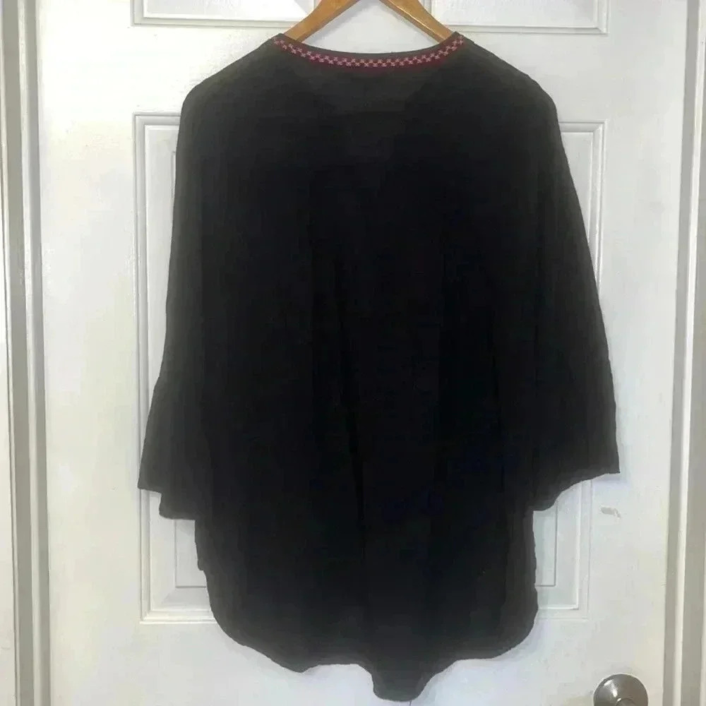 Embroidered Tunic Size Small - Picture 2 of 9